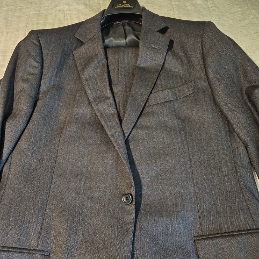 Brooks Brothers 1818 Fitzgerald Charcoal Suit